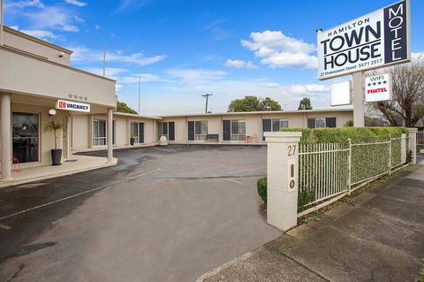 Hamilton Townhouse Motel - Travel Agents 14