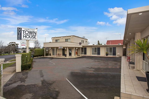 Hamilton Townhouse Motel - Travel Agents 13
