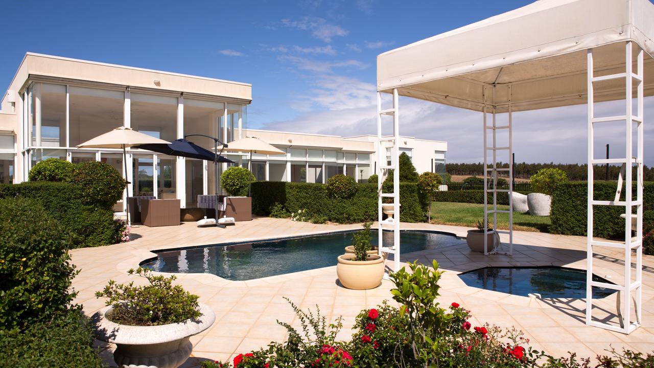 Metung VIC Travel Agents