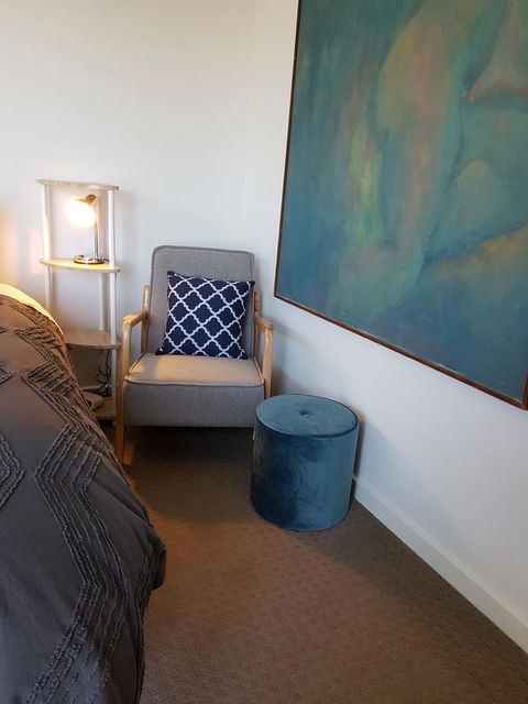 Beach Retreat Apartment Marengo - Tourism Guide 9