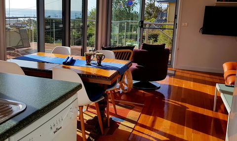 Beach Retreat Apartment Marengo - Tourism Guide 4