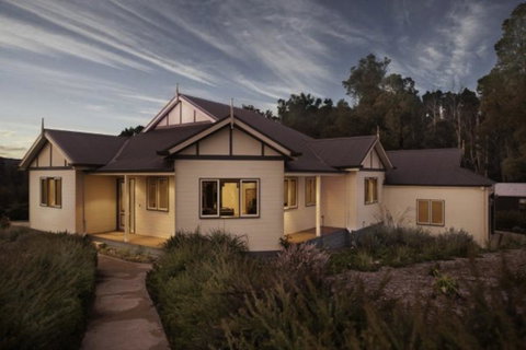 Lithgow Falls Marysville - Travel Agents 0