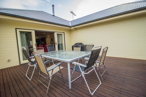 Lithgow Falls Marysville - Travel Agents 13