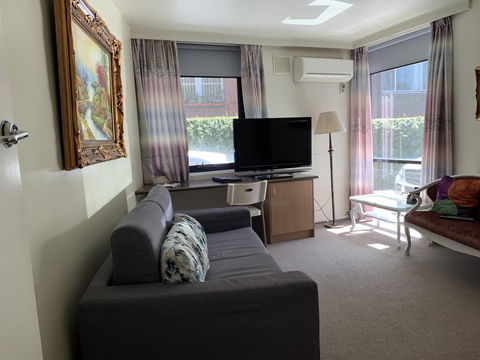 Albert Heights Serviced Apartments - Tourism Guide 10
