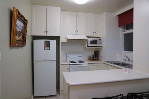 Albert Heights Serviced Apartments - Tourism Guide 12