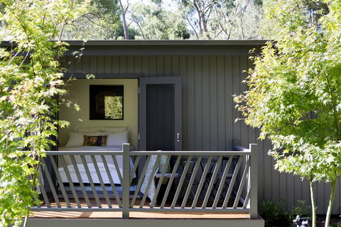 Botanica Editions - Tourism Guide 20