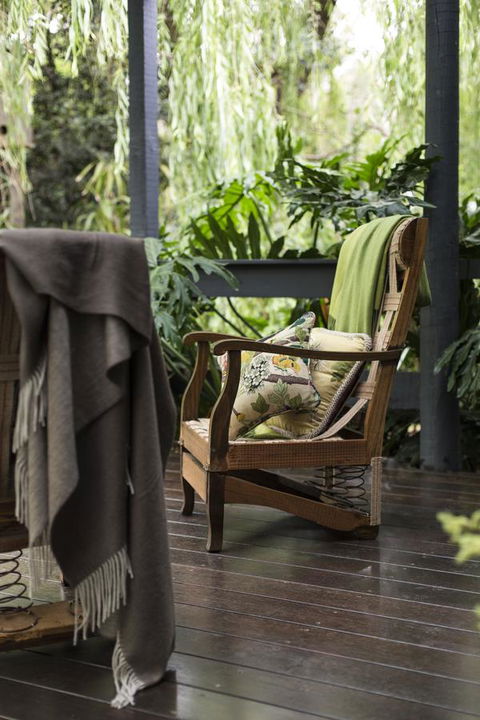 Botanica Editions - Tourism Guide 2