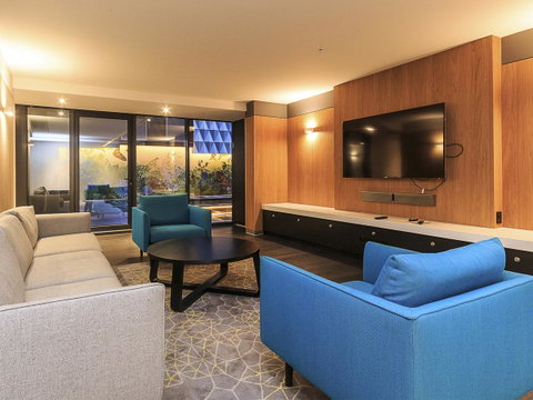 Mono Two On Flinders Street - Tourism Guide 15