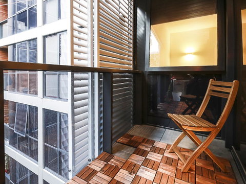 Mono Two On Flinders Street - Tourism Guide 6