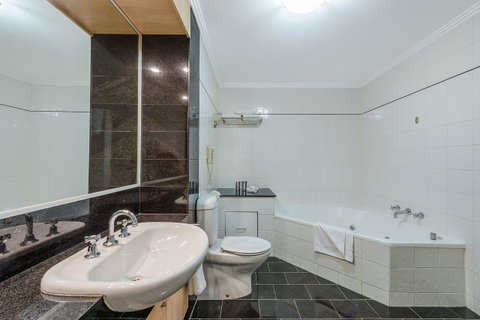 Mantra On Little Bourke - Tourism Guide 25