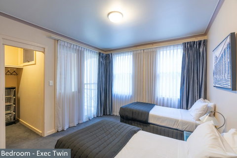 Clocktower Apartment Hotel - Tourism Guide 8