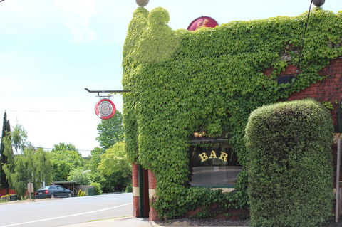 East Street Daylesford - Travel Agents 28