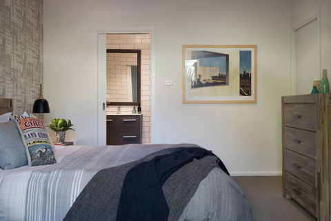 East Street Daylesford - Travel Agents 24