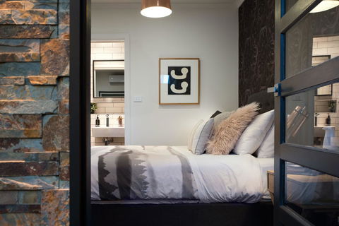 East Street Daylesford - Travel Agents 2