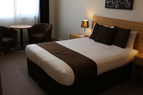 Bairnsdale International - Tourism Guide 23