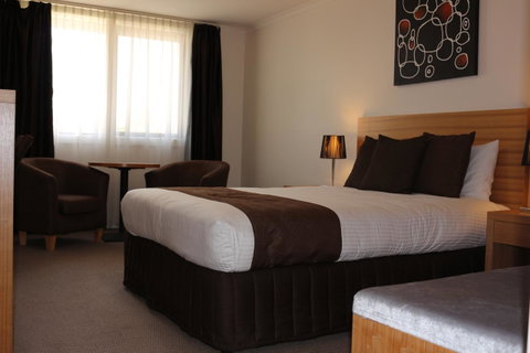 Bairnsdale International - Tourism Guide 21