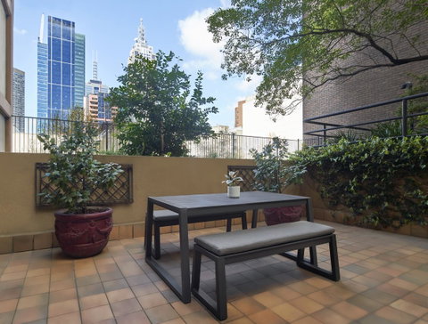 Melbourne Marriott Hotel - Tourism Guide 4