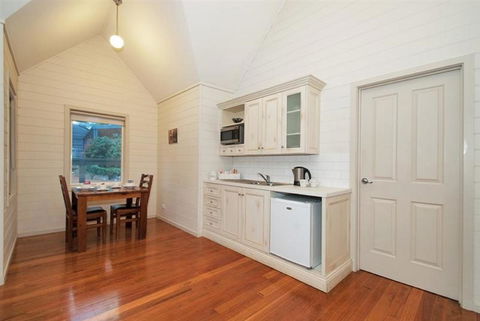 Two Truffles Cottages - Travel Search 14