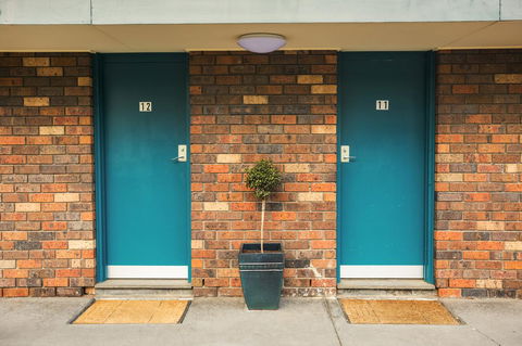 Burvale Hotel - Travel Search 14