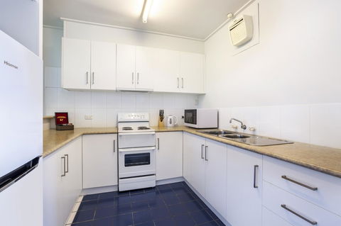 Burvale Hotel - Travel Search 32