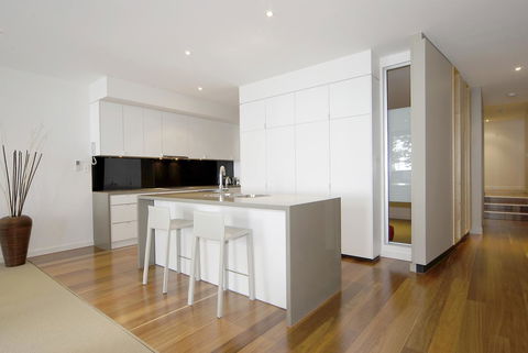 C-Scape Water Front Apartment - Tourism Guide 1