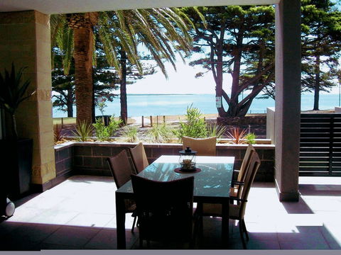 C-Scape Water Front Apartment - Tourism Guide 0