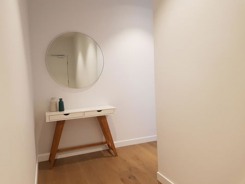 Ivanhoe Apartments - Tourism Guide 26