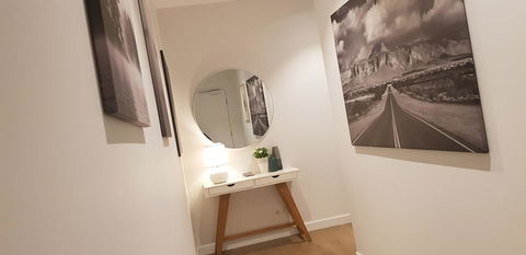 Ivanhoe Apartments - Tourism Guide 15