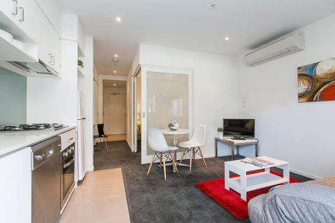 Complete Host The River Apartments - Travel Search 7