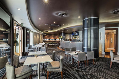 Quay West Suites Melbourne - Tourism Guide 18