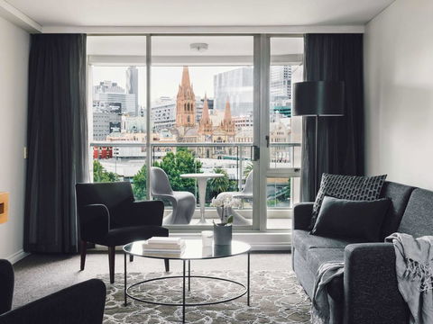 Quay West Suites Melbourne - Tourism Guide 1