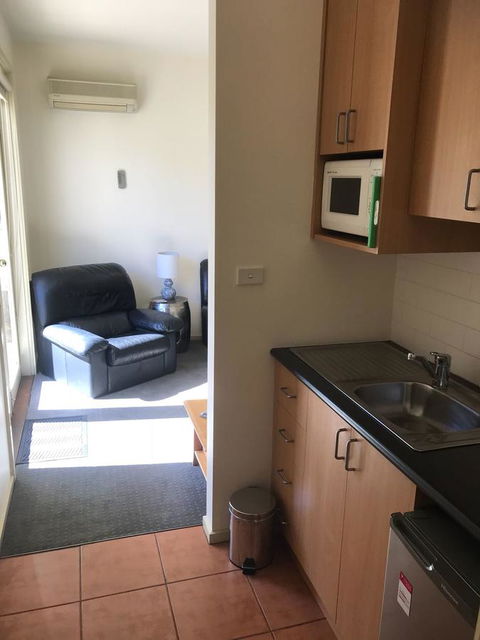 Lakeside Conti Villas - Travel Agents 9