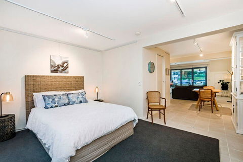 The Waterfront Apartment - Travel Search 5