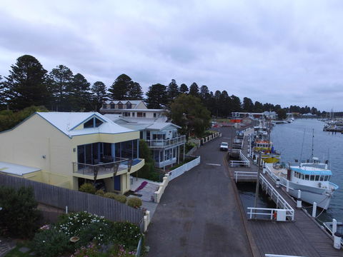 The Waterfront Apartment - Travel Search 2