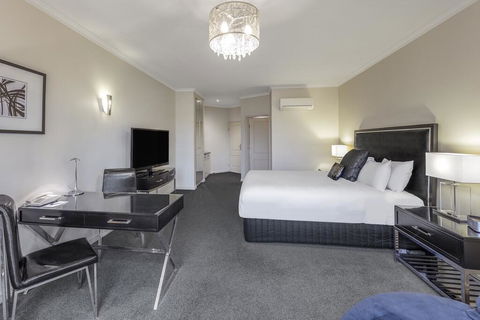 The Carrington Hotel - Travel Agents 3