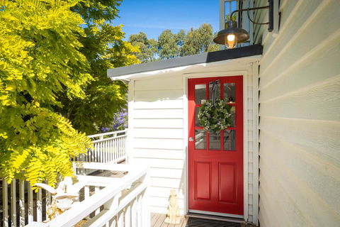 The Cottage - Cruises Travel 1
