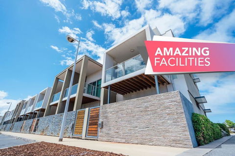 The Cove @ New Port-Pool - Spa - Sauna - Gym & More - Travel Agents 0