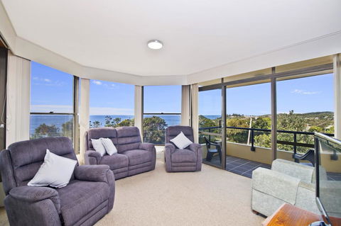 The Crest 8 33 Pacific Drive - Travel Agents 2