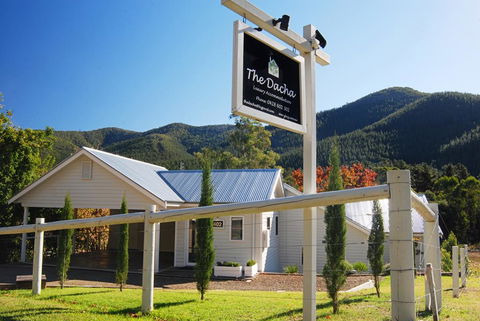 The Dacha - Travel Agents 0