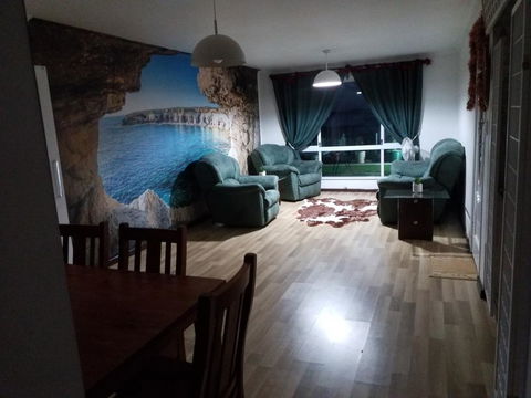 The DOLPHIN PLACE - Travel Search 1