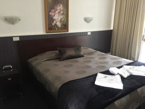 The Esplanade Motel - Travel Search 1