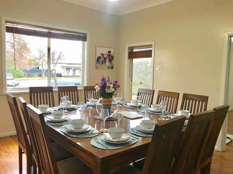 The Entertainer - Downtown Orange, Sleeps 11 - Cruises Travel 0
