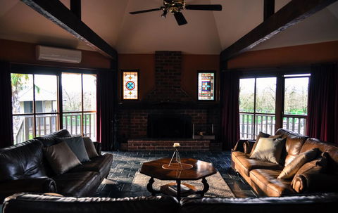 The George Yering - Travel Search 1