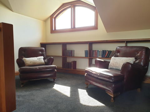 The George Yering - Travel Search 2