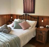 The Green Room Wattle Glen - Travel Agents