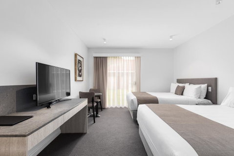 The Henty - Tourism Guide 2