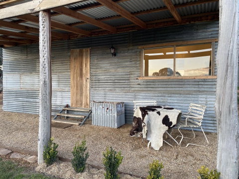 The Hut, Saddlers Run - Tourism Guide 0
