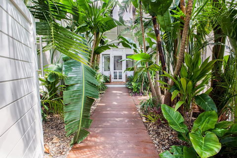 The Lakehouse In Raffetys Resort - Travel Search 0