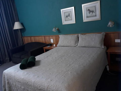 The Moe Motor Inn - Travel Search 1