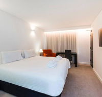 The Nest - Spacious Studio on Newcastle St with Roof Terrace - Tourism Guide